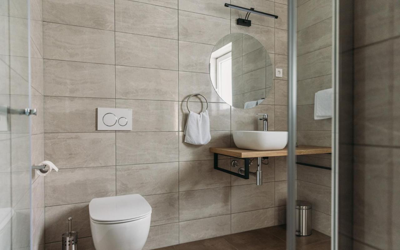 Hotel Hisa Na Ravnah Pišece Zewnętrze zdjęcie